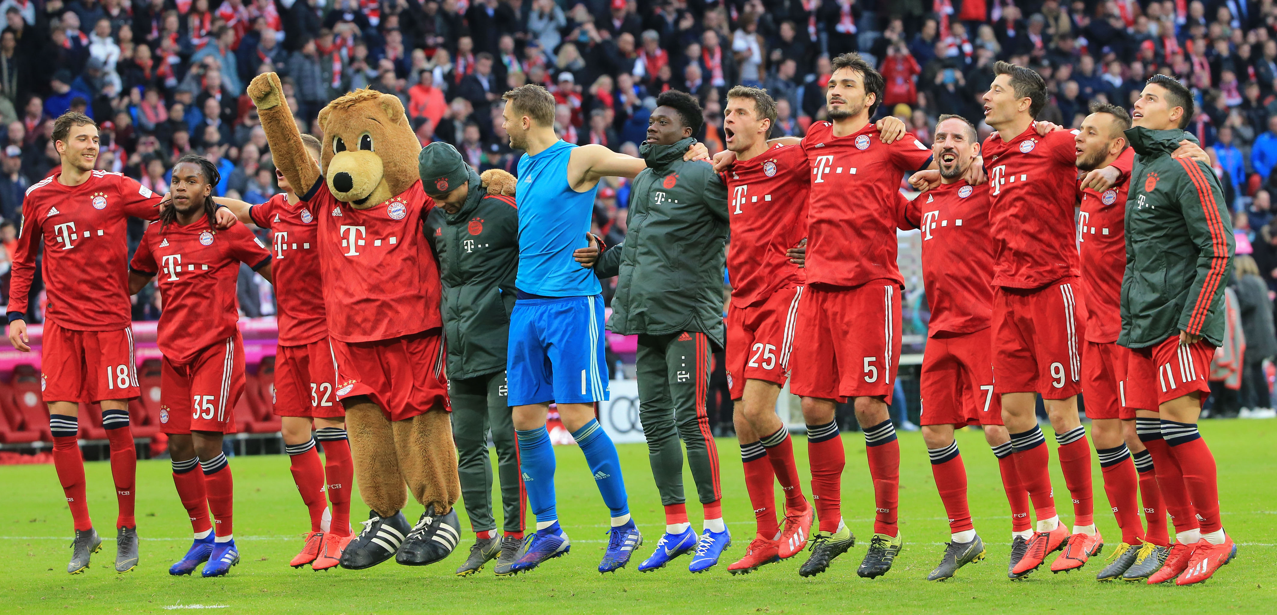 门将连续零封刷新纪录（守门员连场零封创纪录）