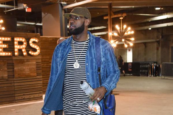 菲戈称C罗替补是葡萄牙足球历史最大错误（菲戈：让C罗坐替补是葡萄牙足球史上最大的错误）